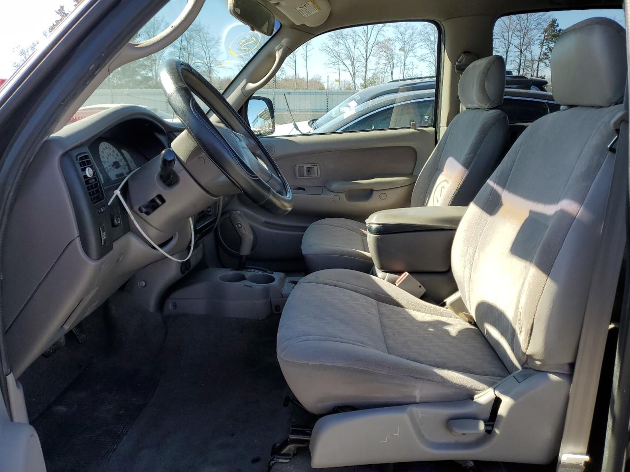 2004 Toyota Tacoma - Image 7