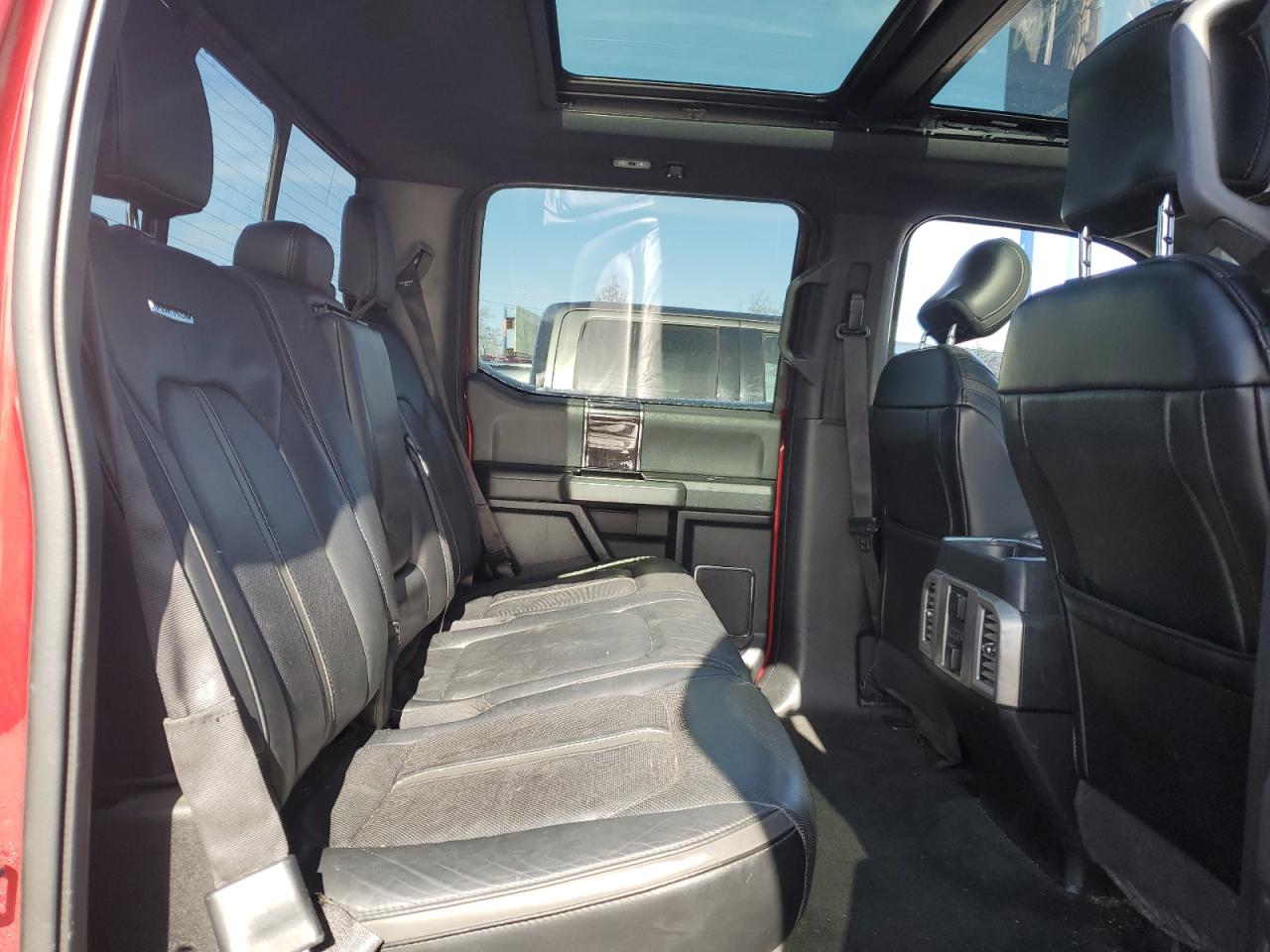 2015 Ford F-150 - Image 10