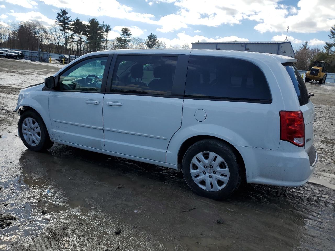 2015 Dodge Caravan - Image 2