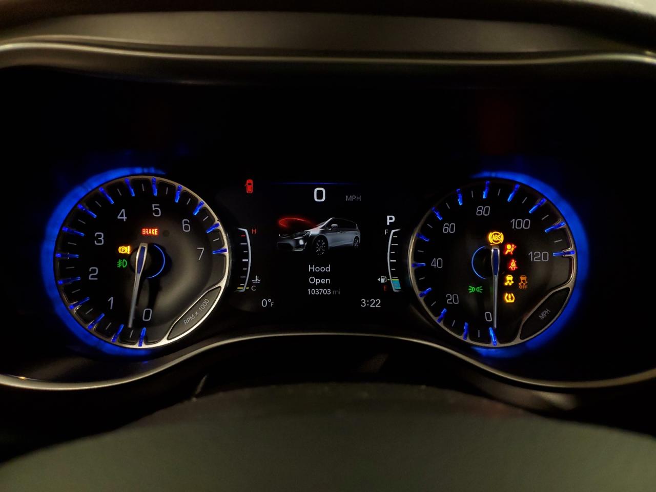 2017 Chrysler Pacifica - Image 9