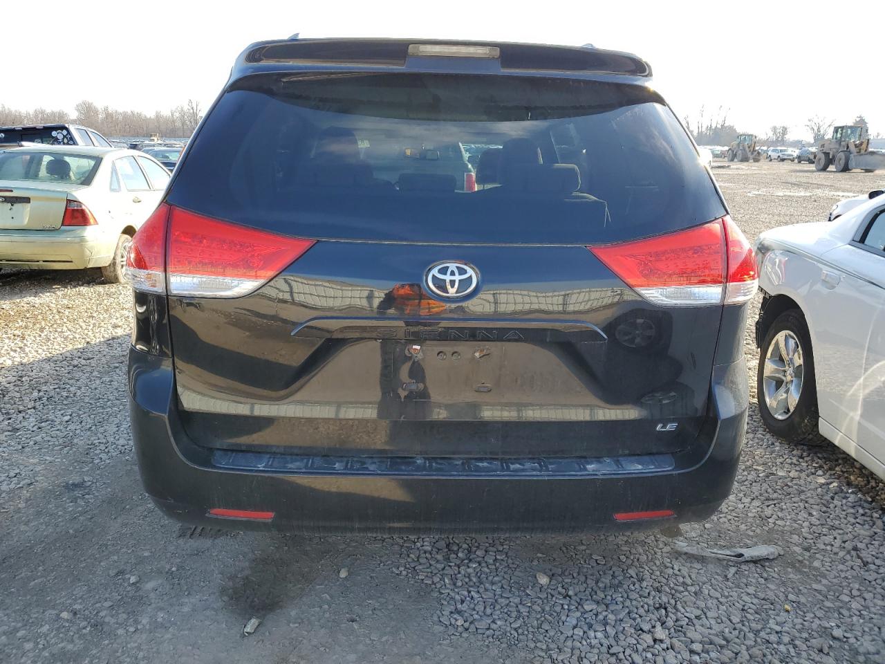 2013 Toyota Sienna - Image 6