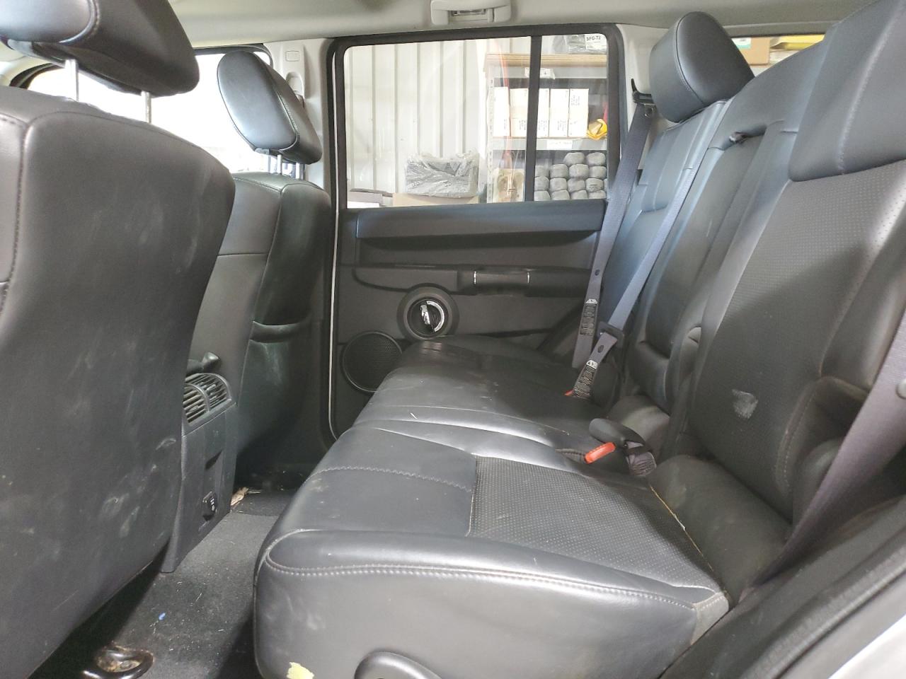 2008 Jeep Commander - Image 11