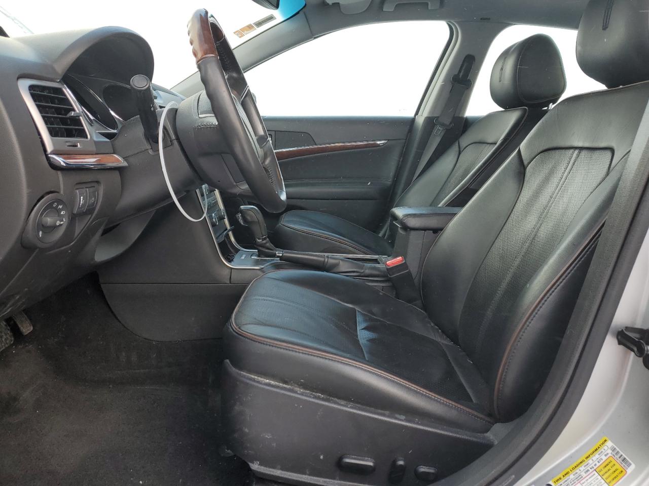 2012 Lincoln MKZ - Image 7