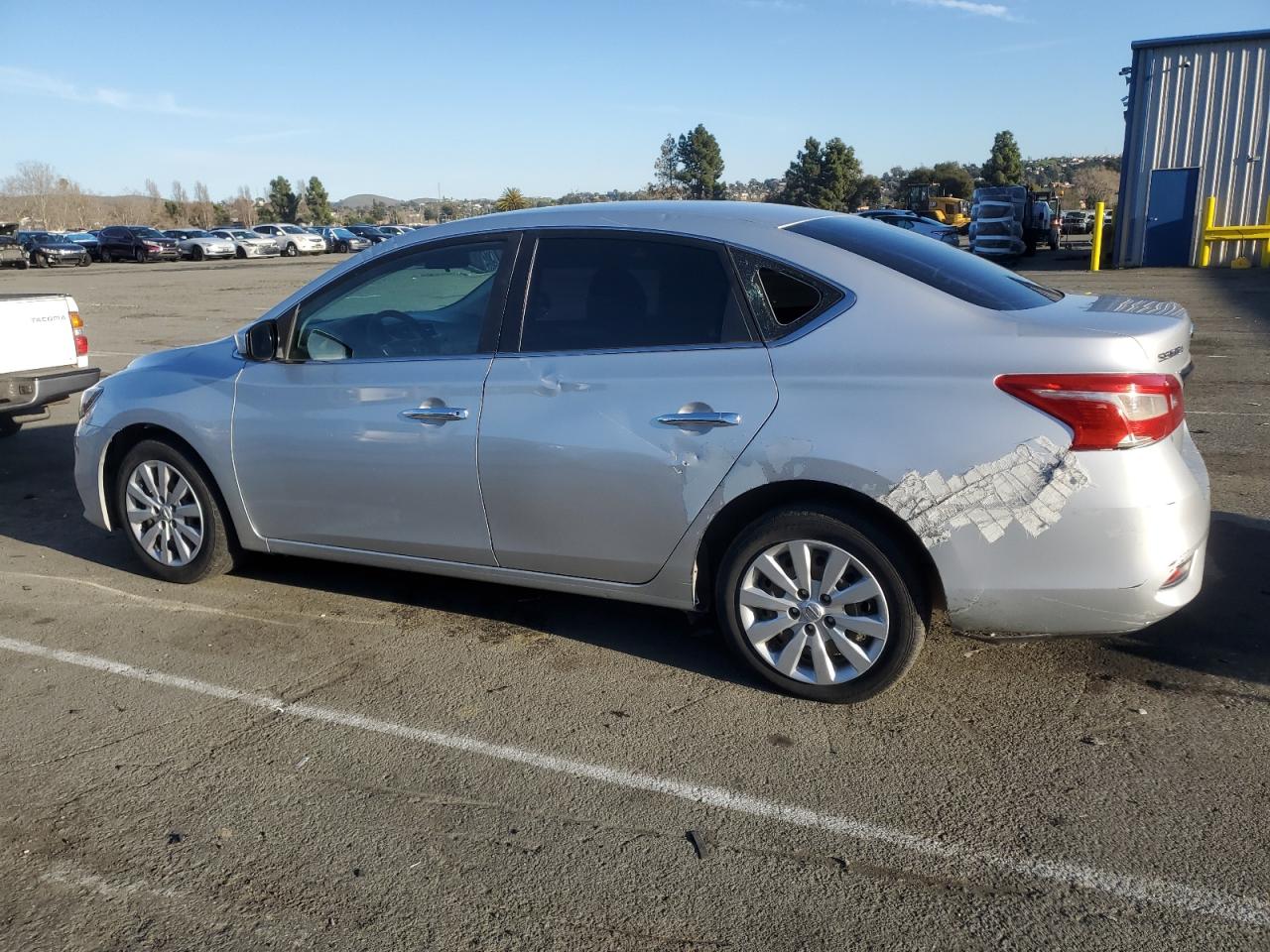 2017 Nissan Sentra - Image 2