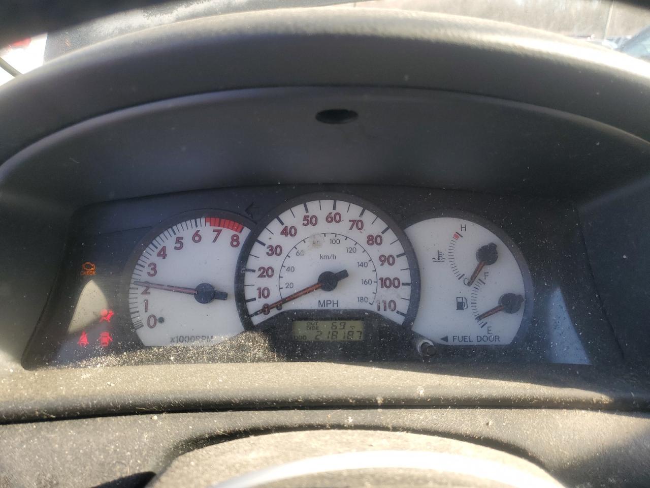 2004 Toyota Corolla - Image 9