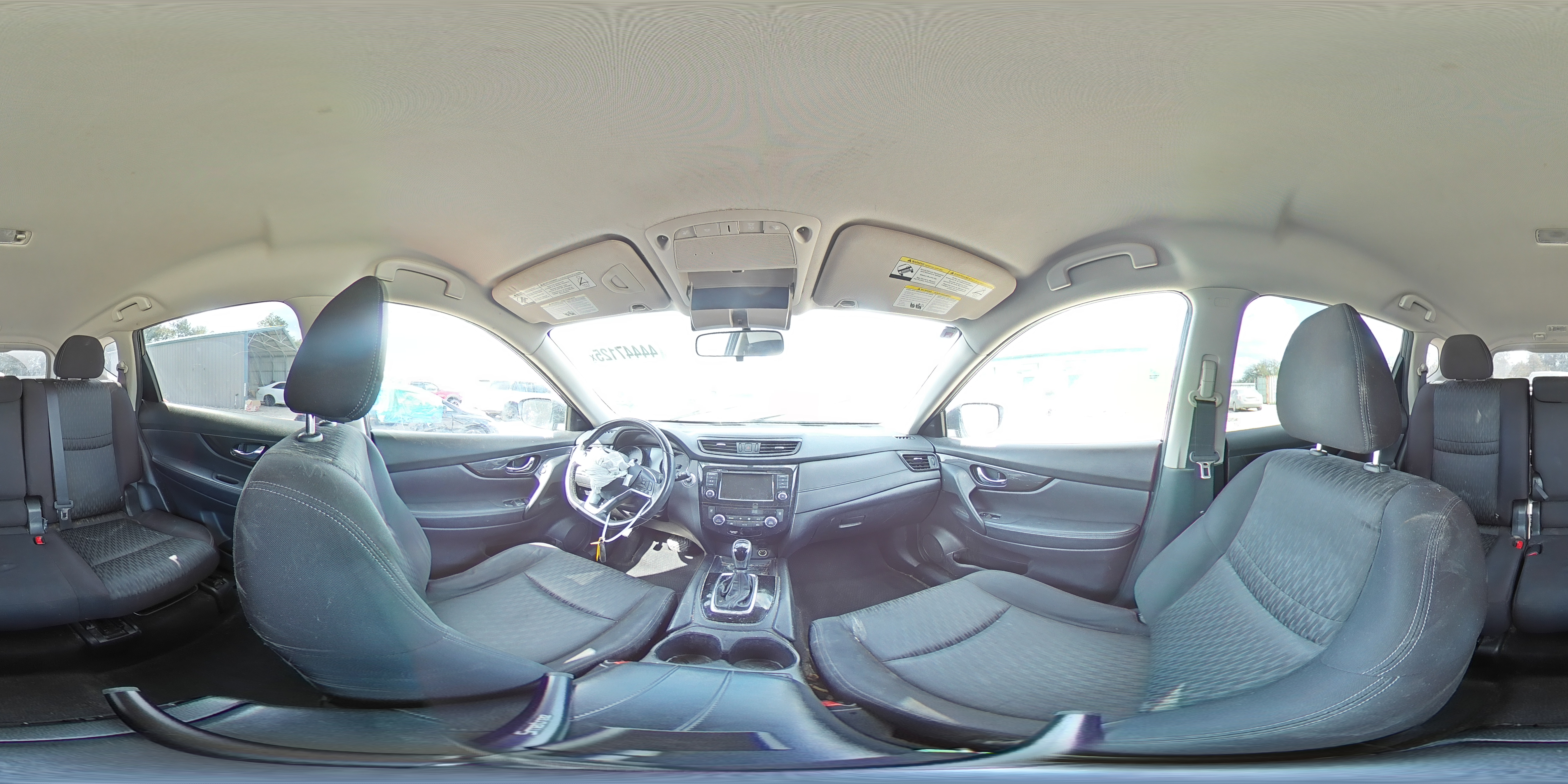 2018 Nissan Rogue - Image 15
