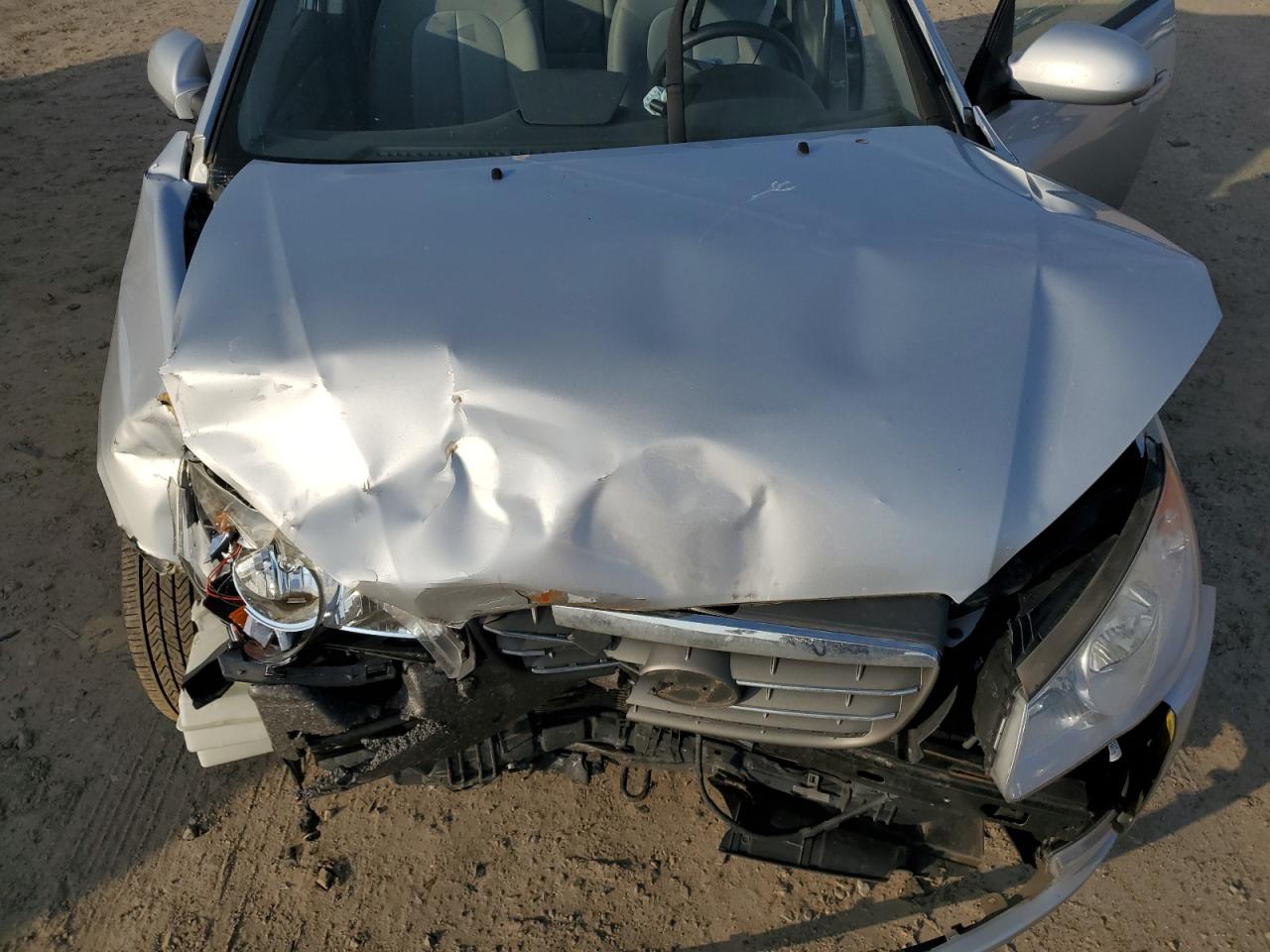 2009 Hyundai Elantra - Image 12