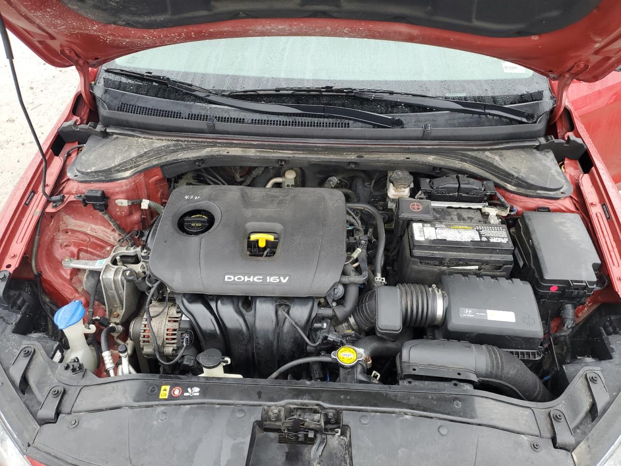 2017 Hyundai Elantra - Image 12