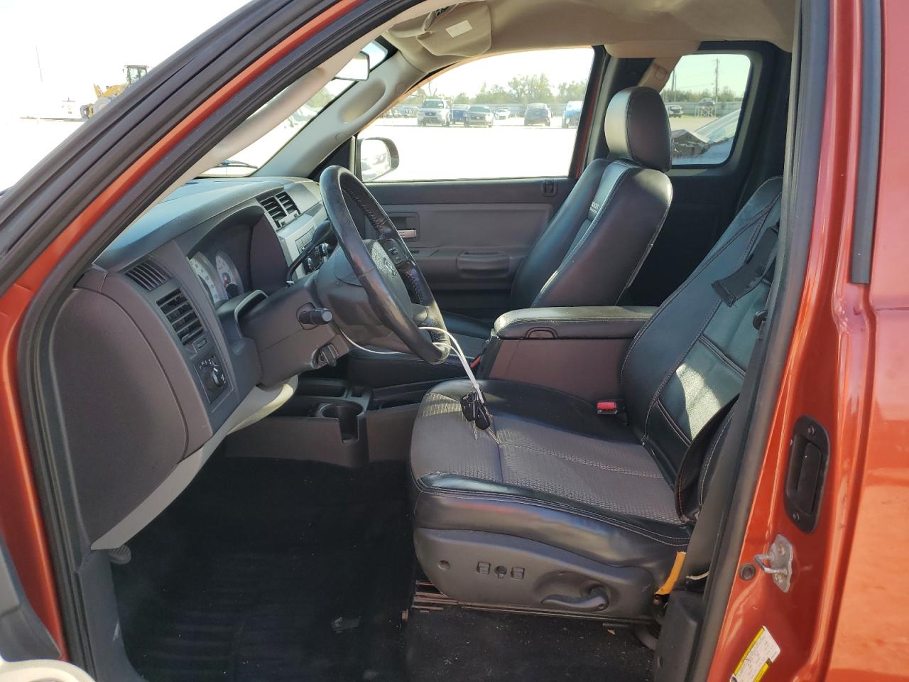 2008 Dodge Dakota - Image 7