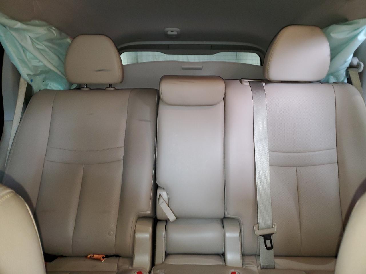 2015 Nissan Rogue - Image 10