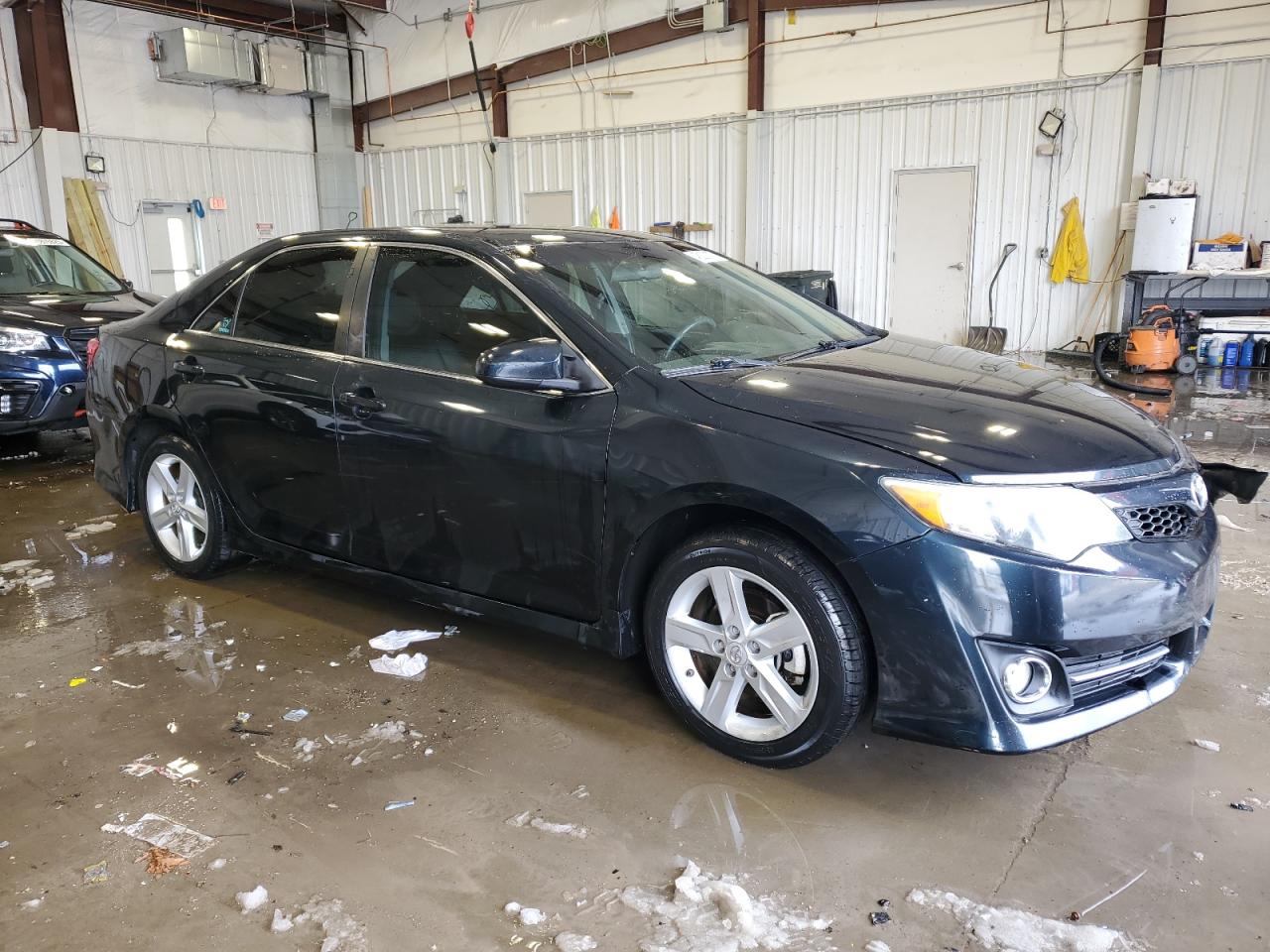 2014 Toyota Camry - Image 4