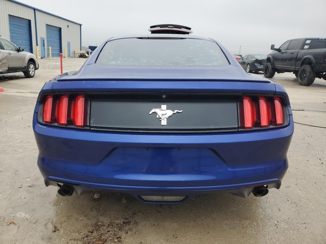2015 Ford Mustang - Image 6