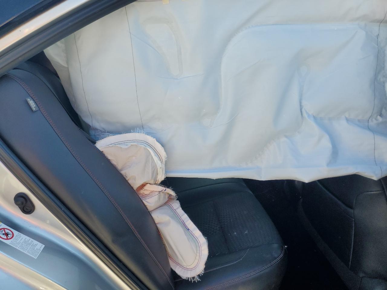 2015 Toyota Camry - Image 10