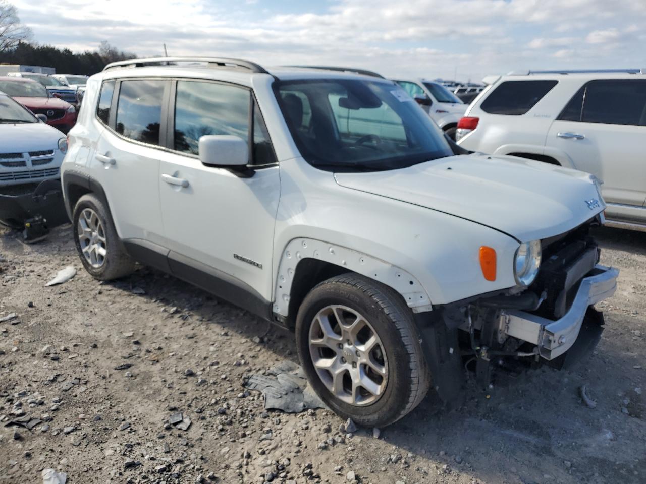 2018 Jeep Renegade - Image 4
