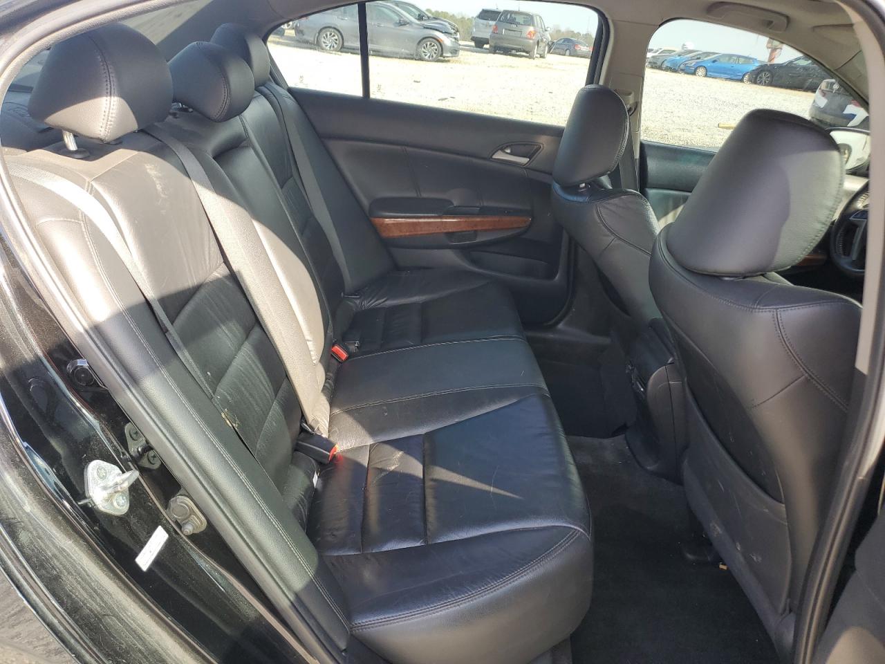 2012 Honda Accord - Image 10