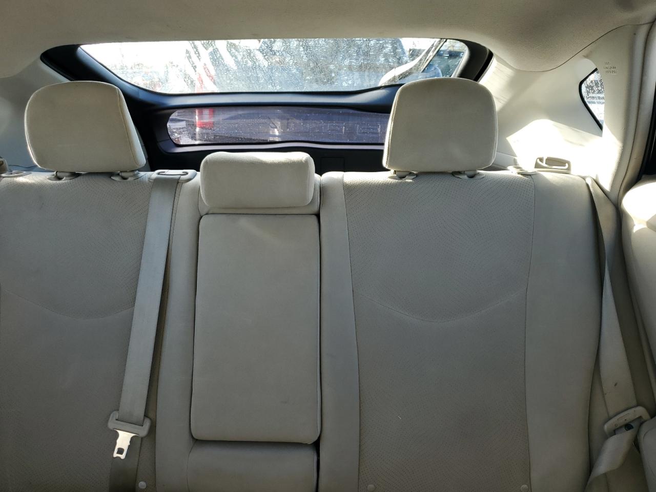 2011 Toyota Prius - Image 10