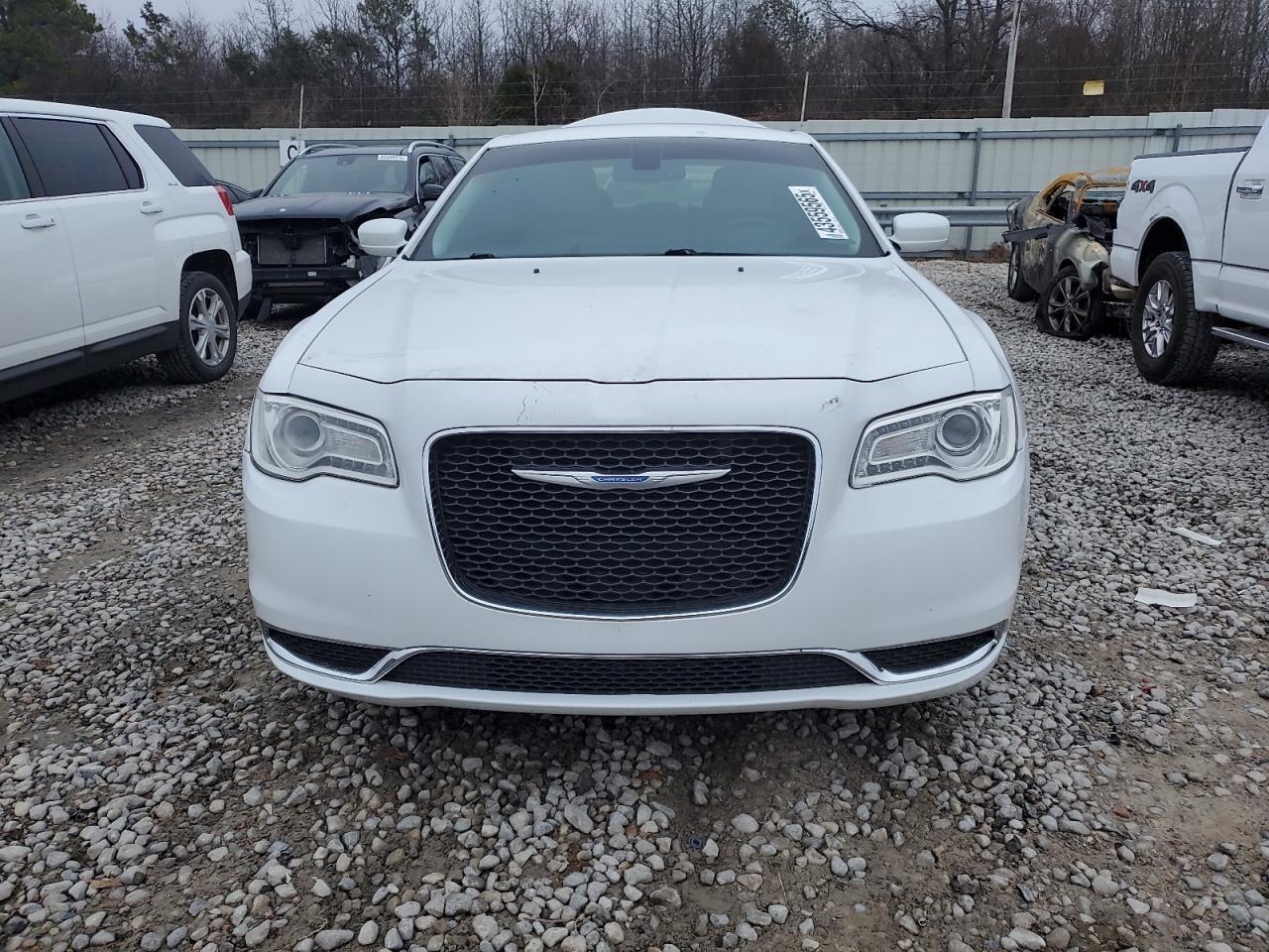 2015 Chrysler 300 - Image 5