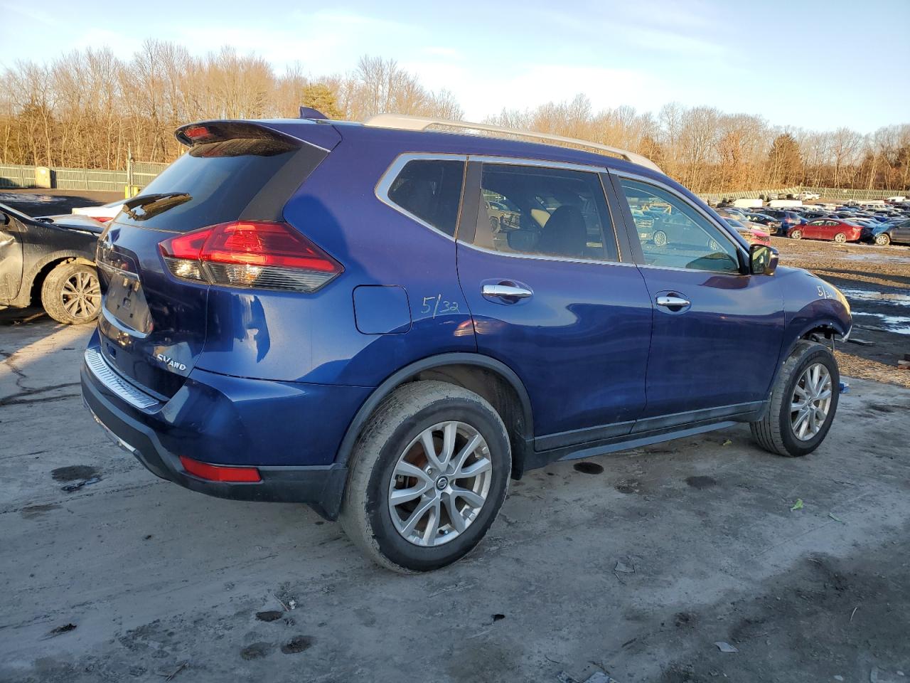 2017 Nissan Rogue - Image 3