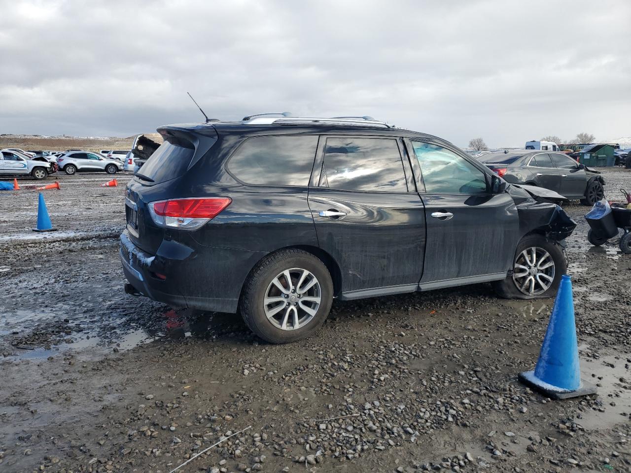 2013 Nissan Pathfinder - Image 3