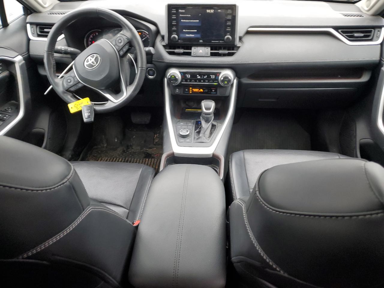 2019 Toyota RAV 4 - Image 8
