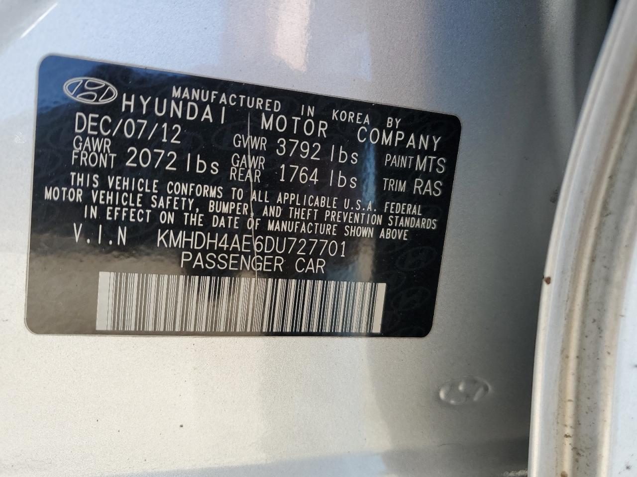 2013 Hyundai Elantra - Image 14