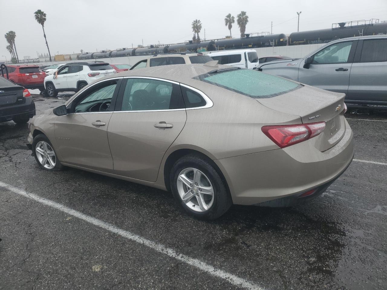 2022 Chevrolet Malibu - Image 2