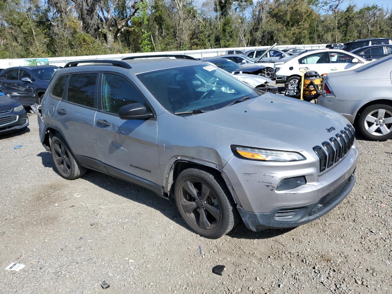 2016 Jeep Grand Cherokee - Image 4