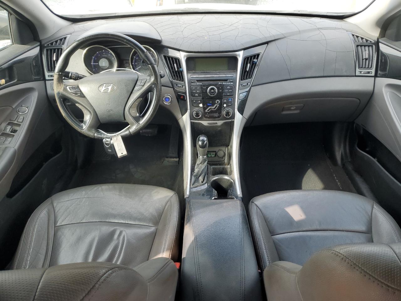 2011 Hyundai Sonata - Image 8