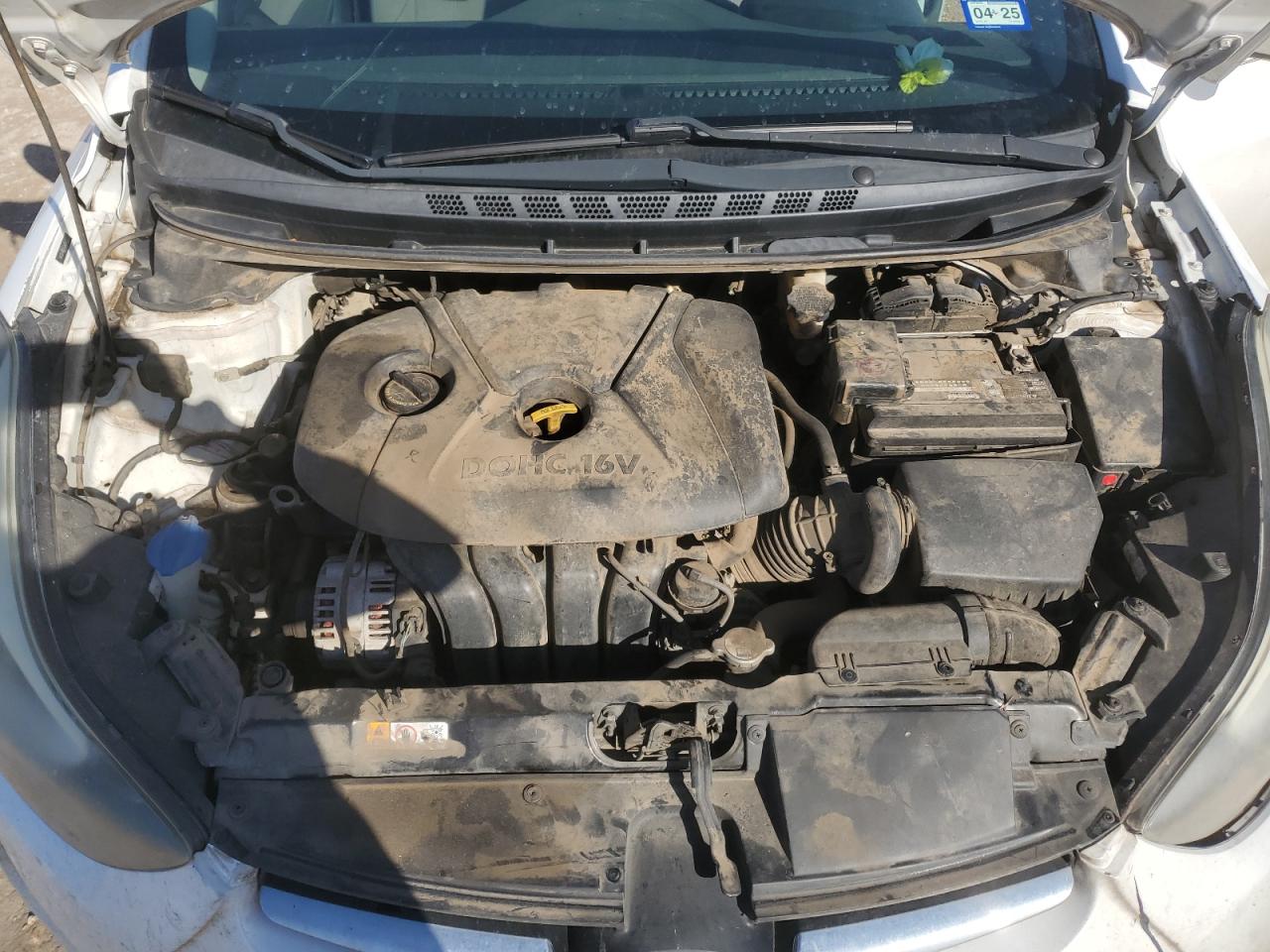2016 Hyundai Elantra - Image 12