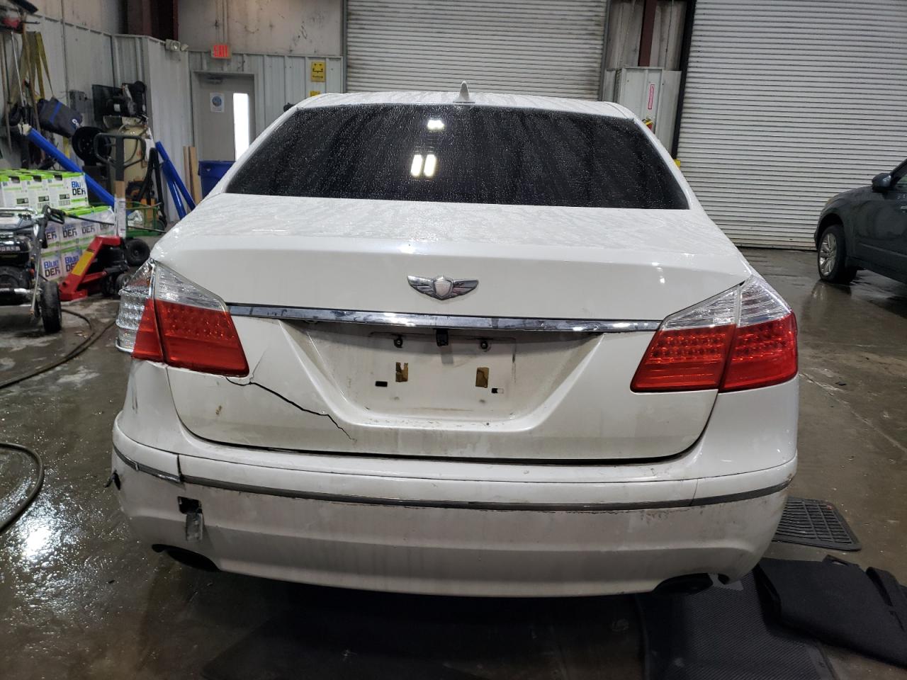 2010 Hyundai Genesis - Image 6