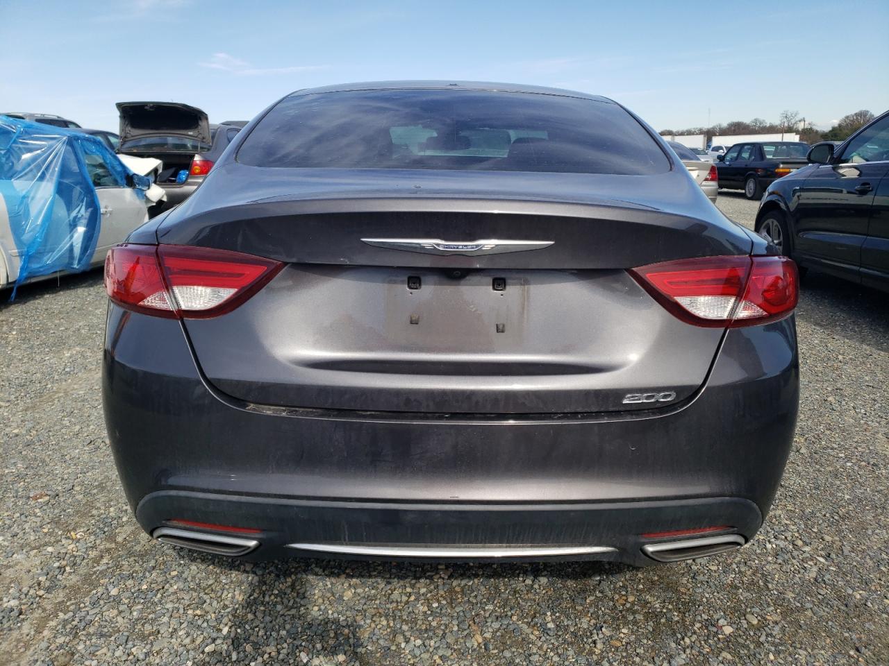 2016 Chrysler 200 - Image 6