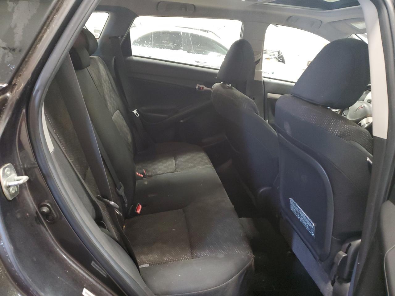 2009 Pontiac Vibe - Image 10