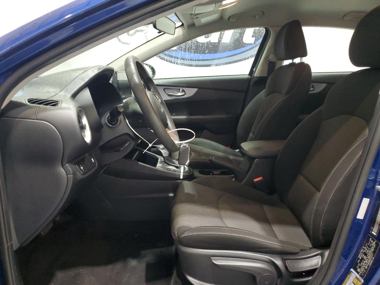 2022 Kia Forte - Image 7