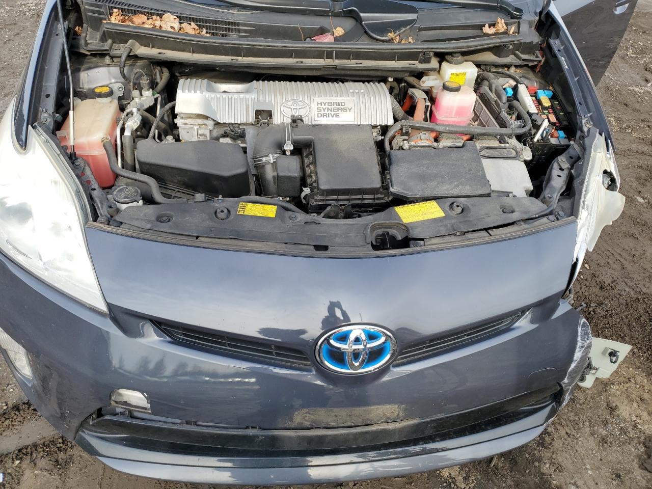 2012 Toyota Prius - Image 12