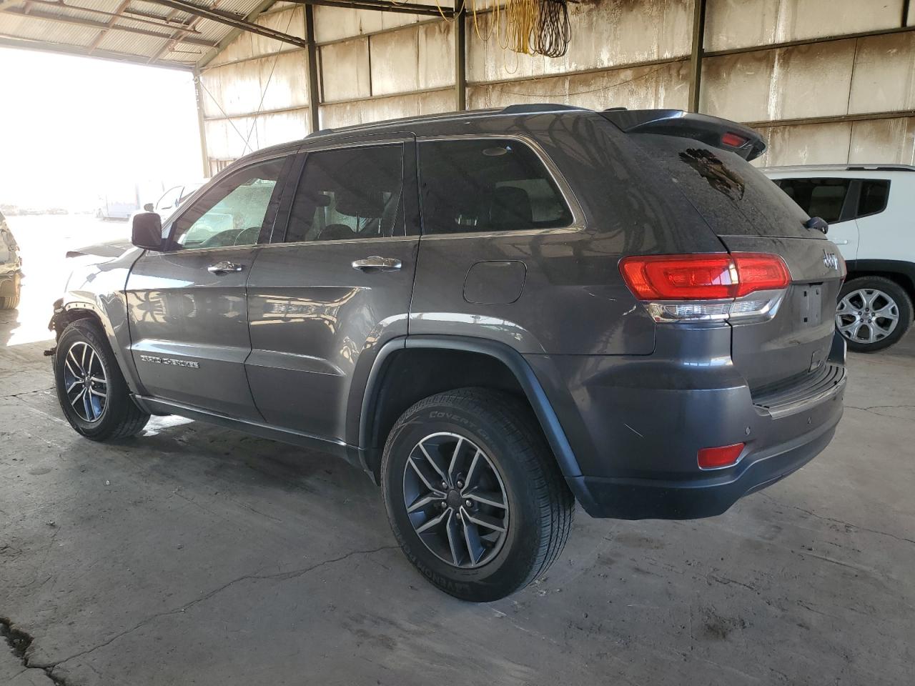 2019 Jeep Grand Cherokee - Image 2