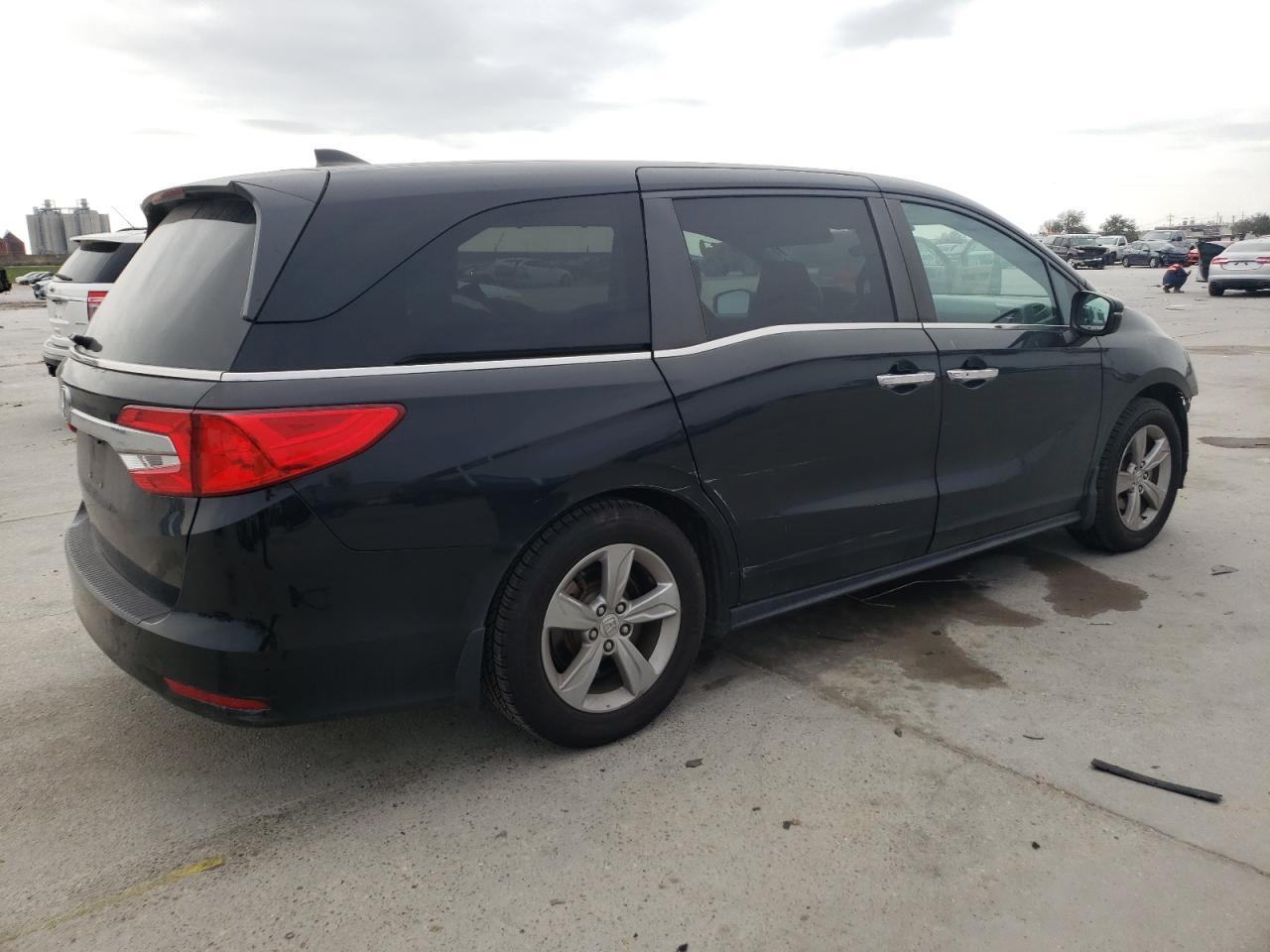 2018 Honda Odyssey - Image 3