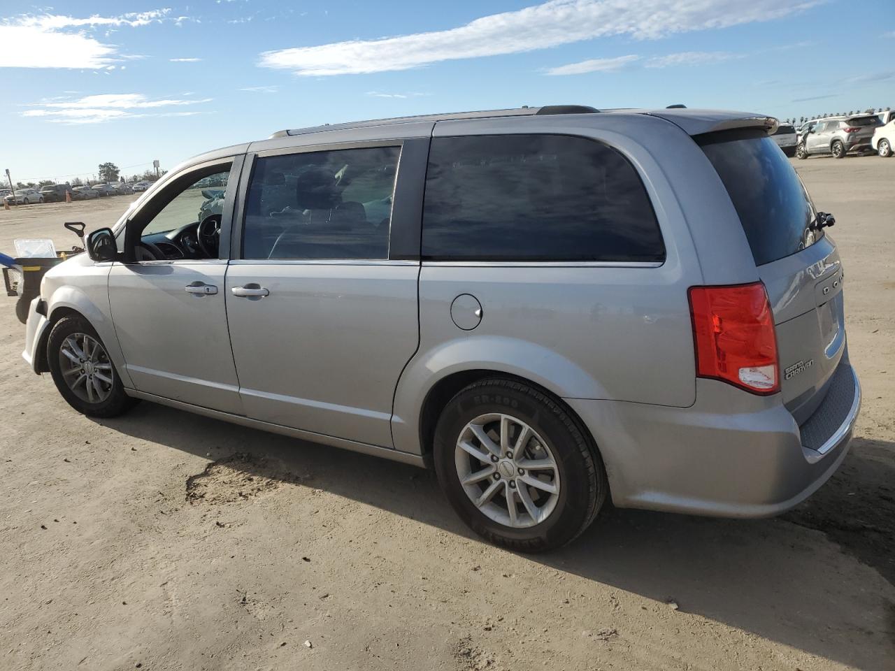 2019 Dodge Caravan - Image 2