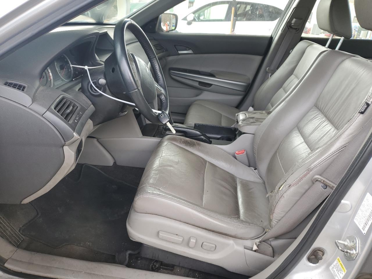2010 Honda Accord - Image 7