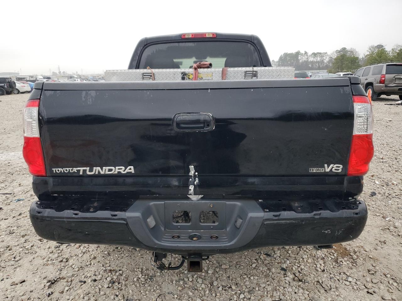 2004 Toyota Tundra - Image 6