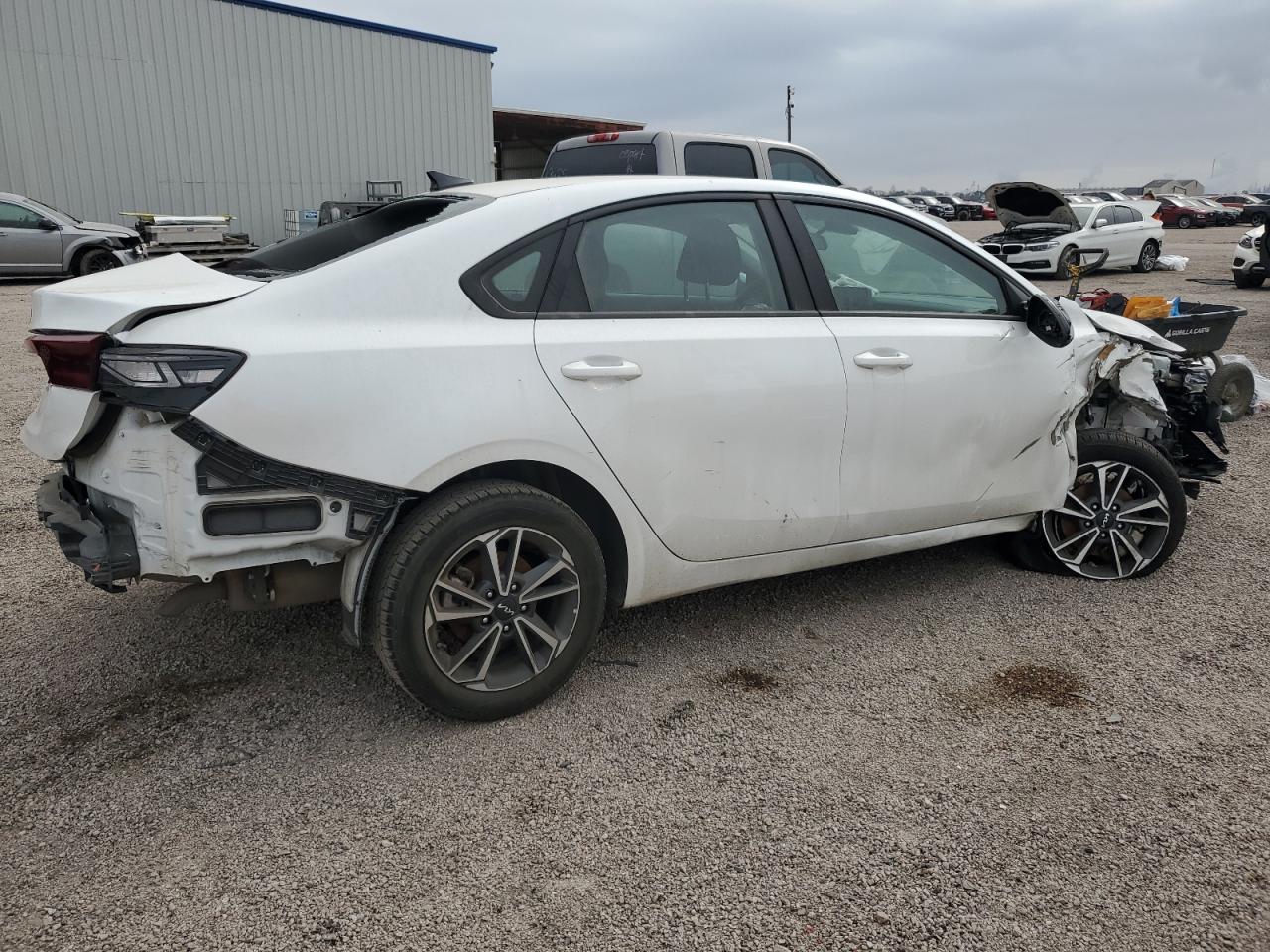 2023 Kia Forte - Image 3