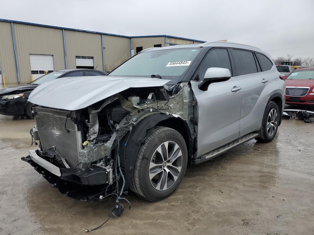 2022 Toyota Highlander - Image 1