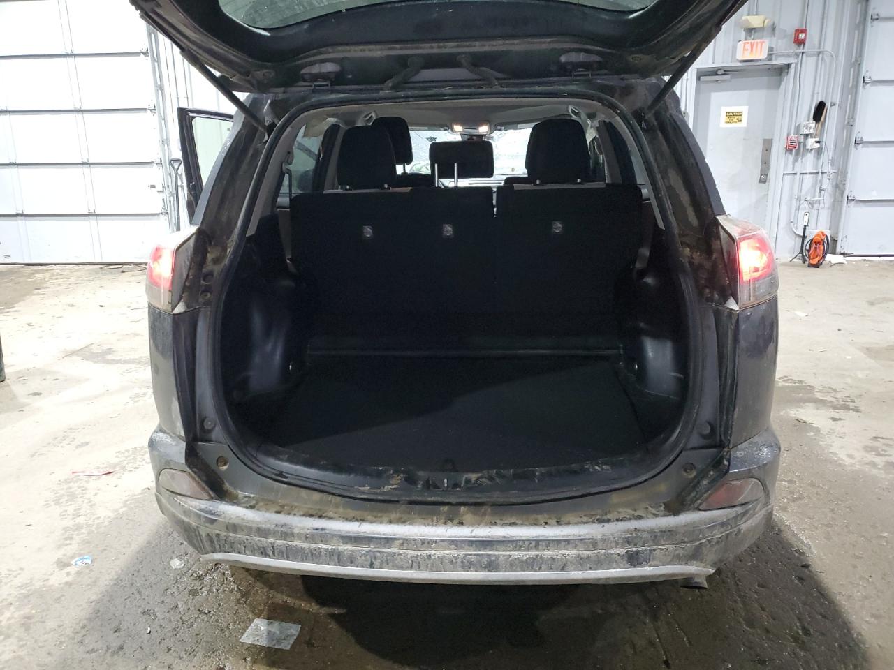 2018 Toyota RAV 4 - Image 6
