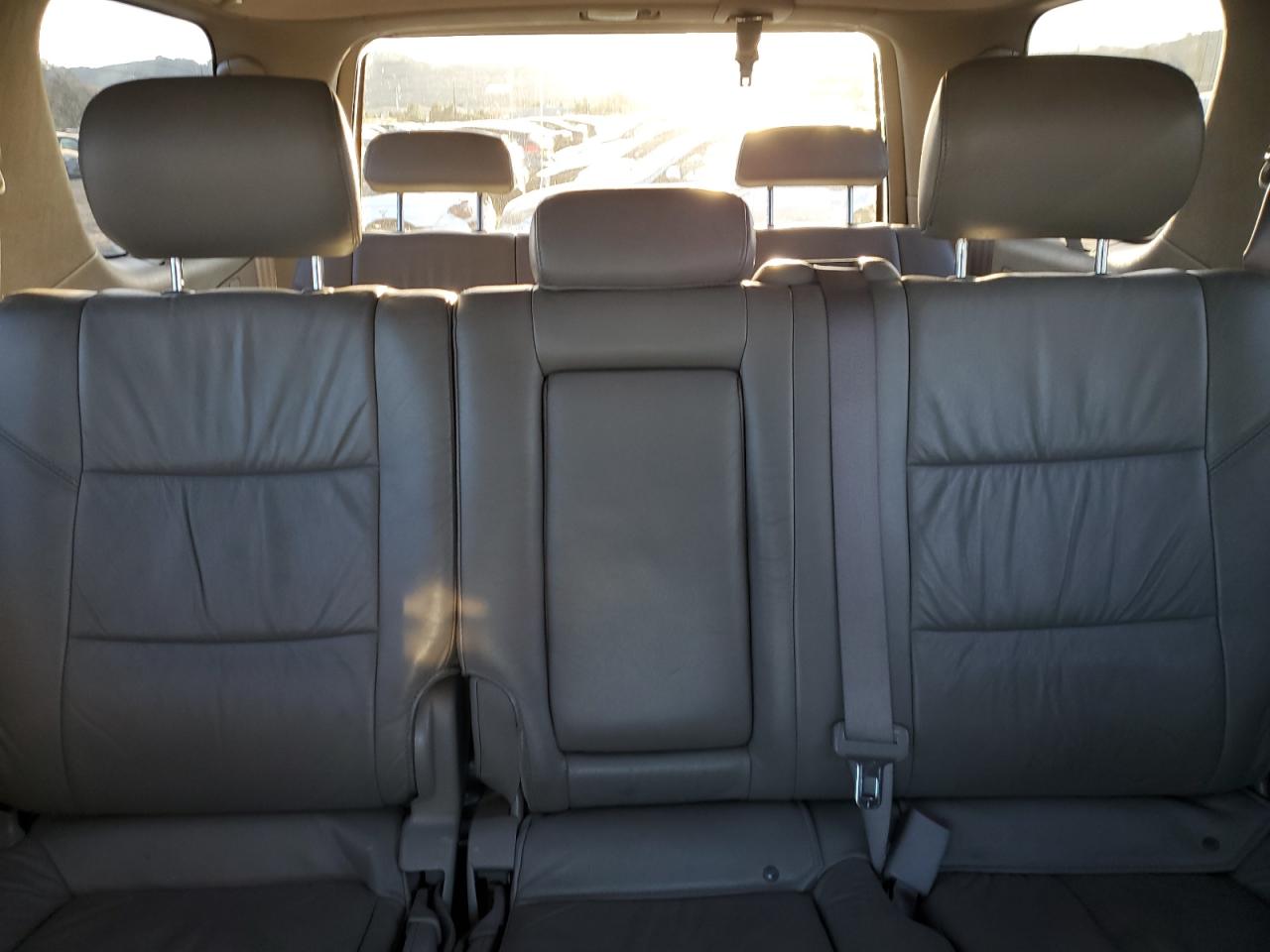 2005 Toyota Sequoia - Image 10