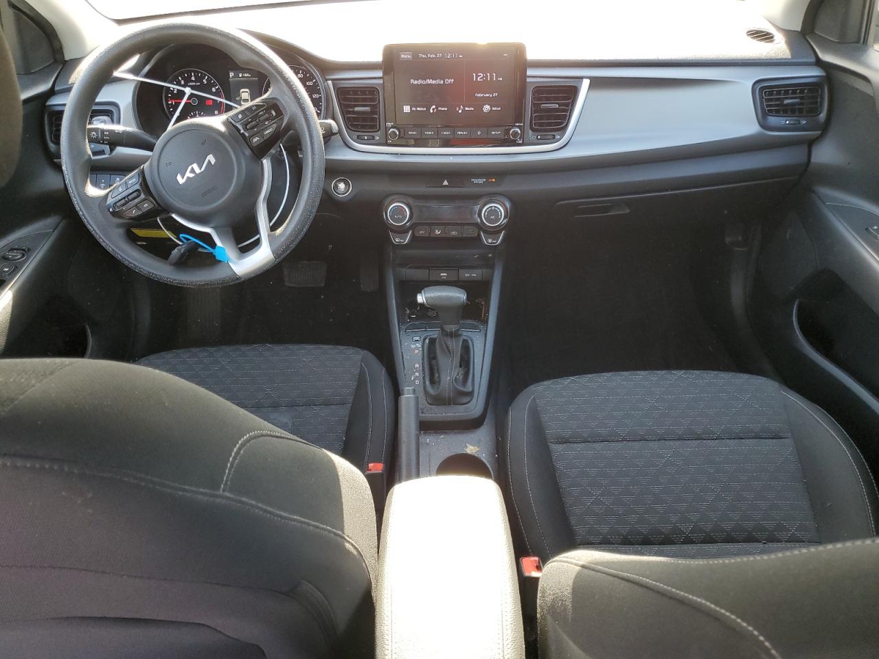 2022 Kia Rio - Image 8