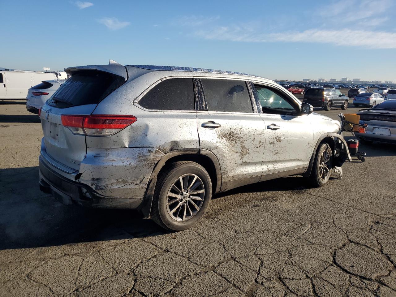 2019 Toyota Highlander - Image 3