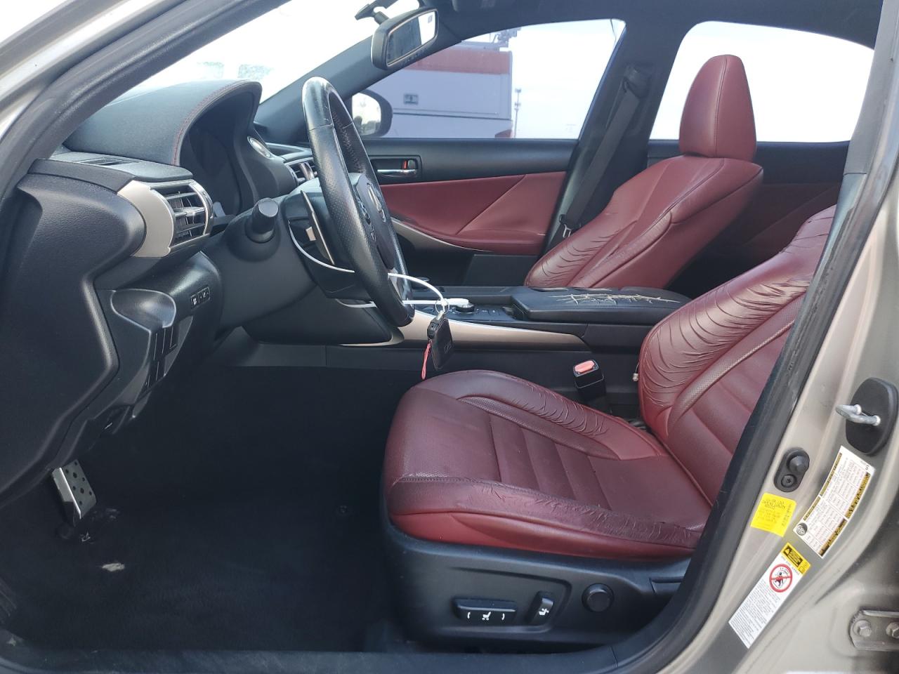 2015 Lexus IS - Image 7