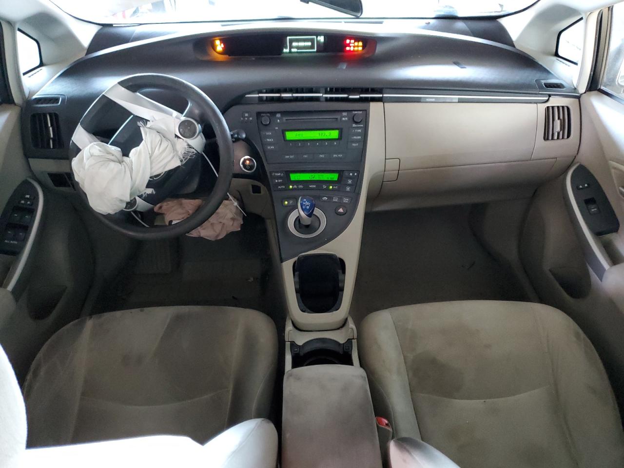 2010 Toyota Prius - Image 8