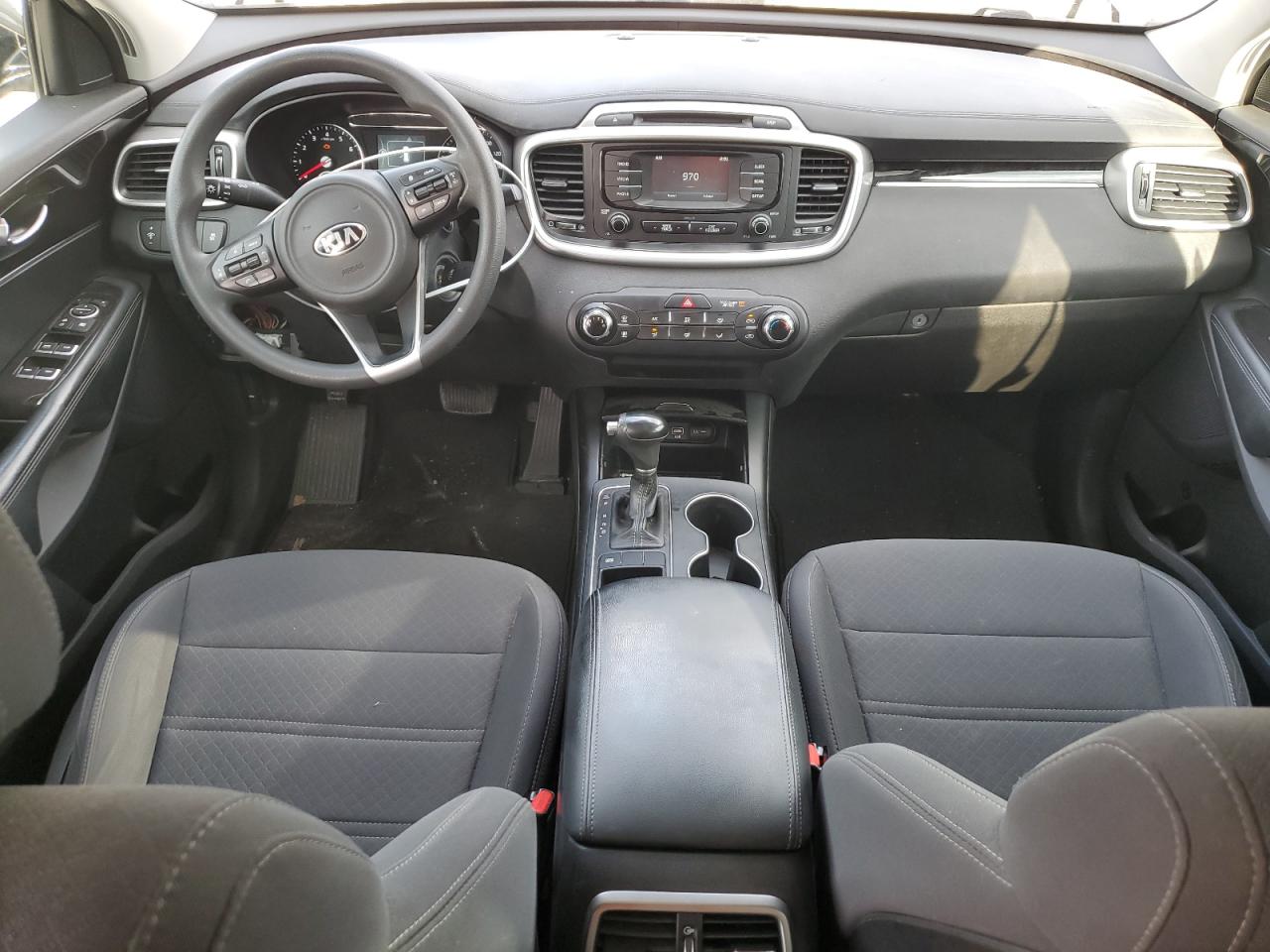 2017 Kia Sorento - Image 8