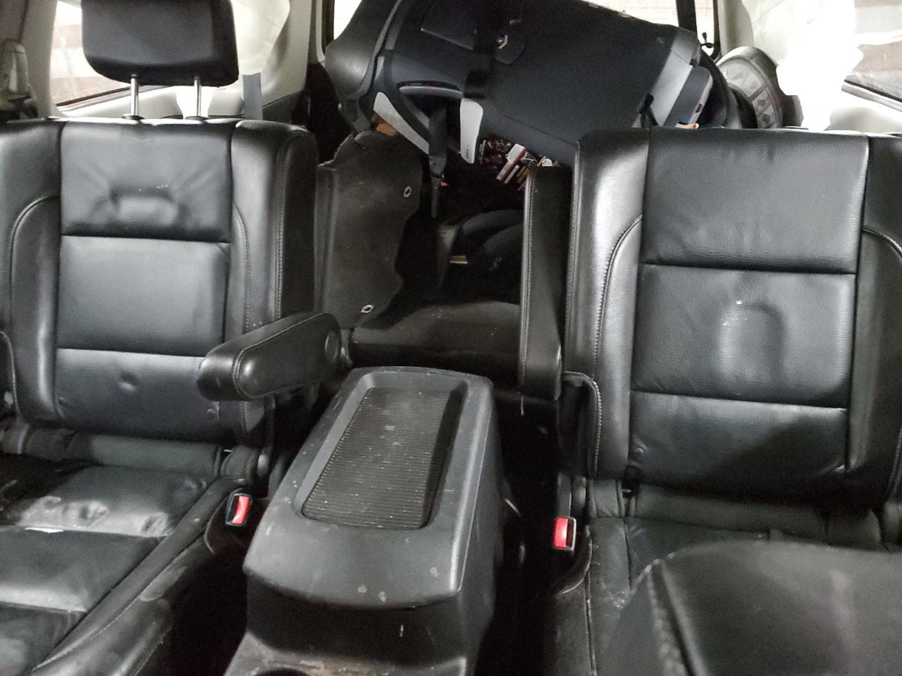 2010 Nissan Armada - Image 10