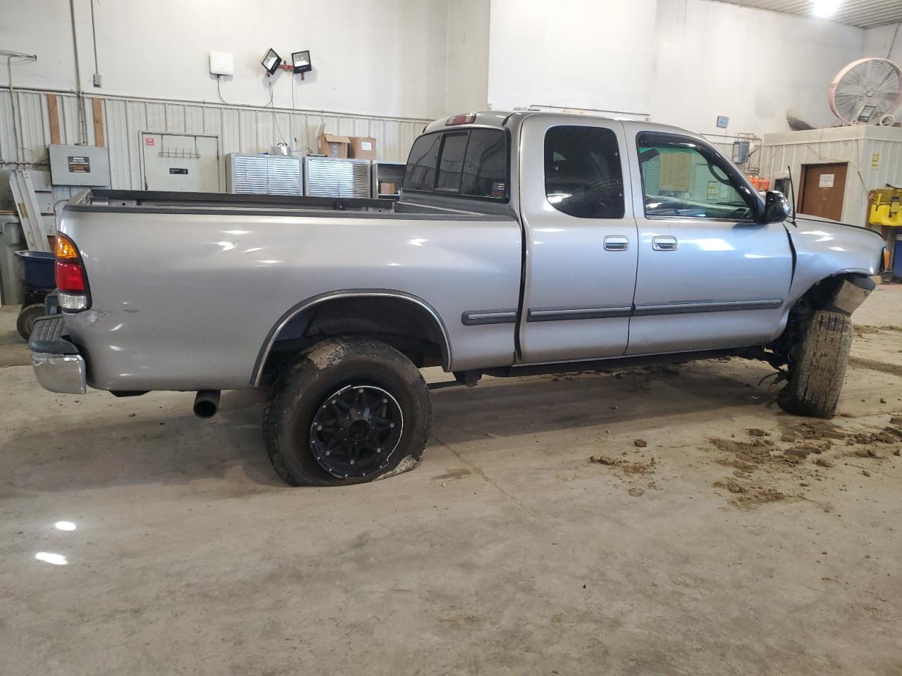 2002 Toyota Tundra - Image 3